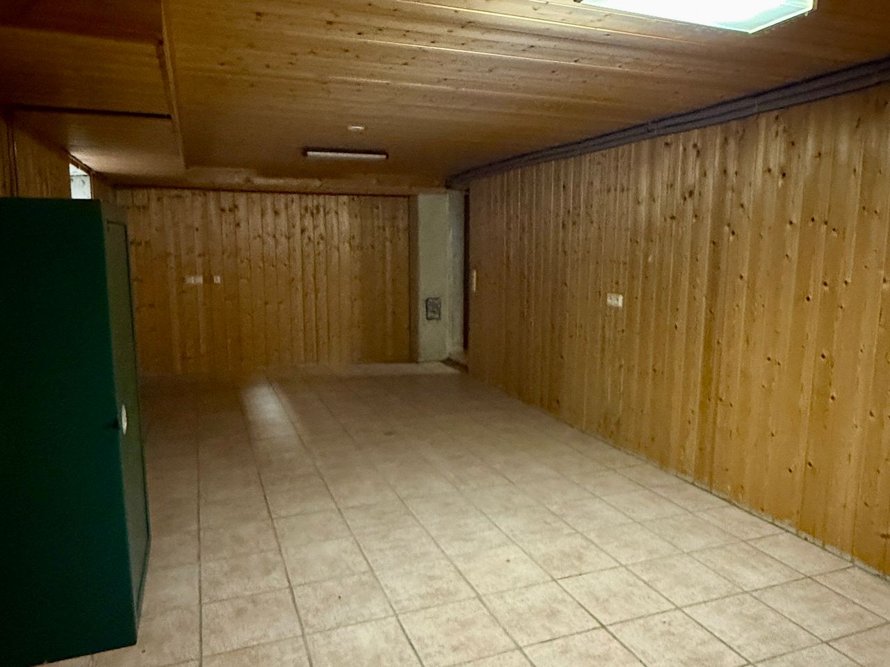 Keller